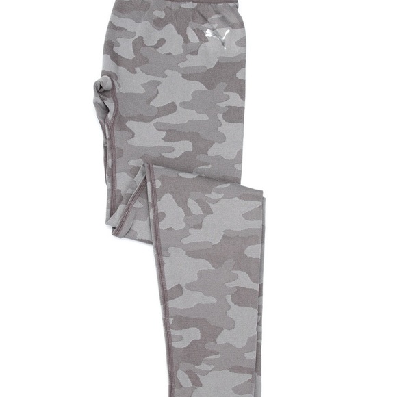 BNWT PUMA seamless leggings. - Picture 3 of 5